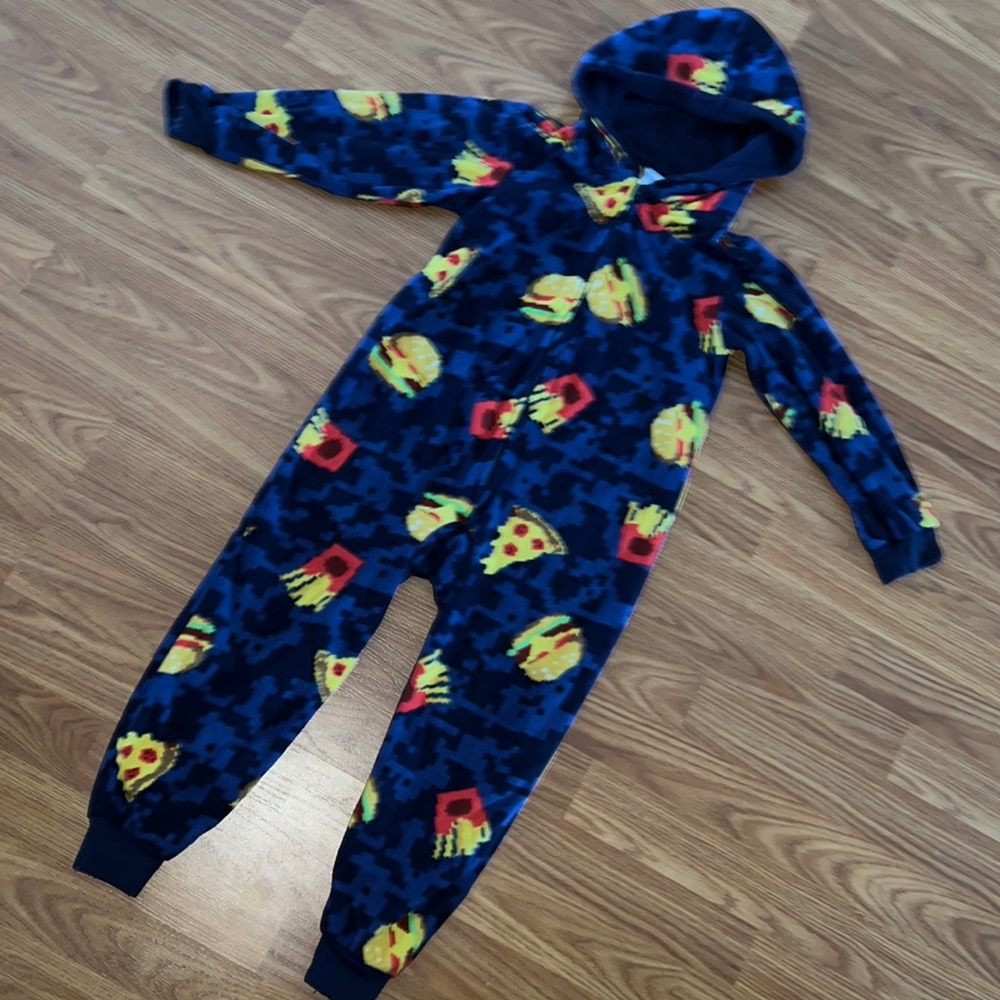 One Piece PJs size 5/6